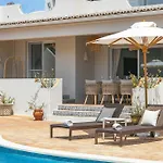 Casa Jacaranda * Καρβοέιρο